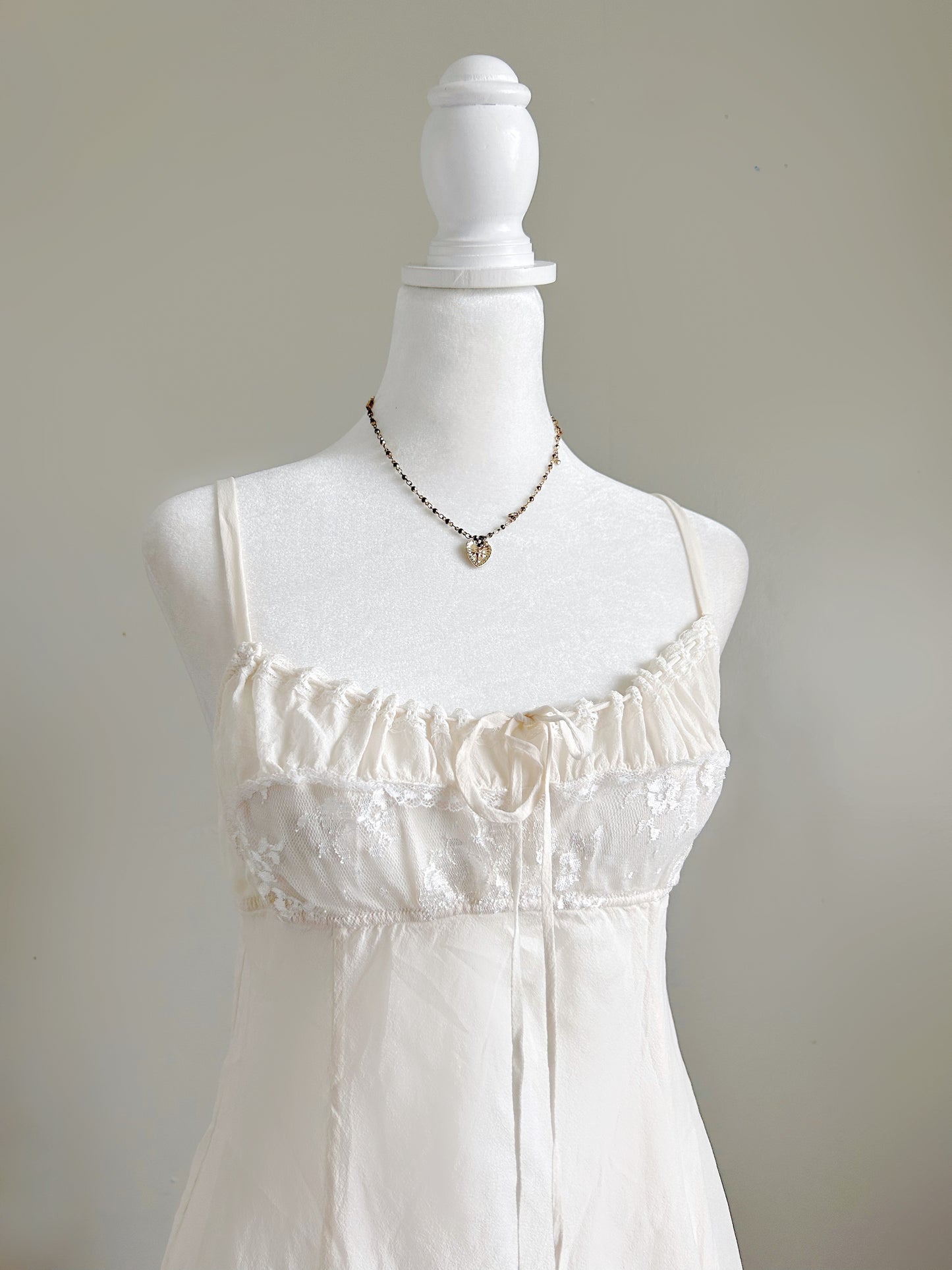 Vintage 2002 VS Ivory Silk Slip