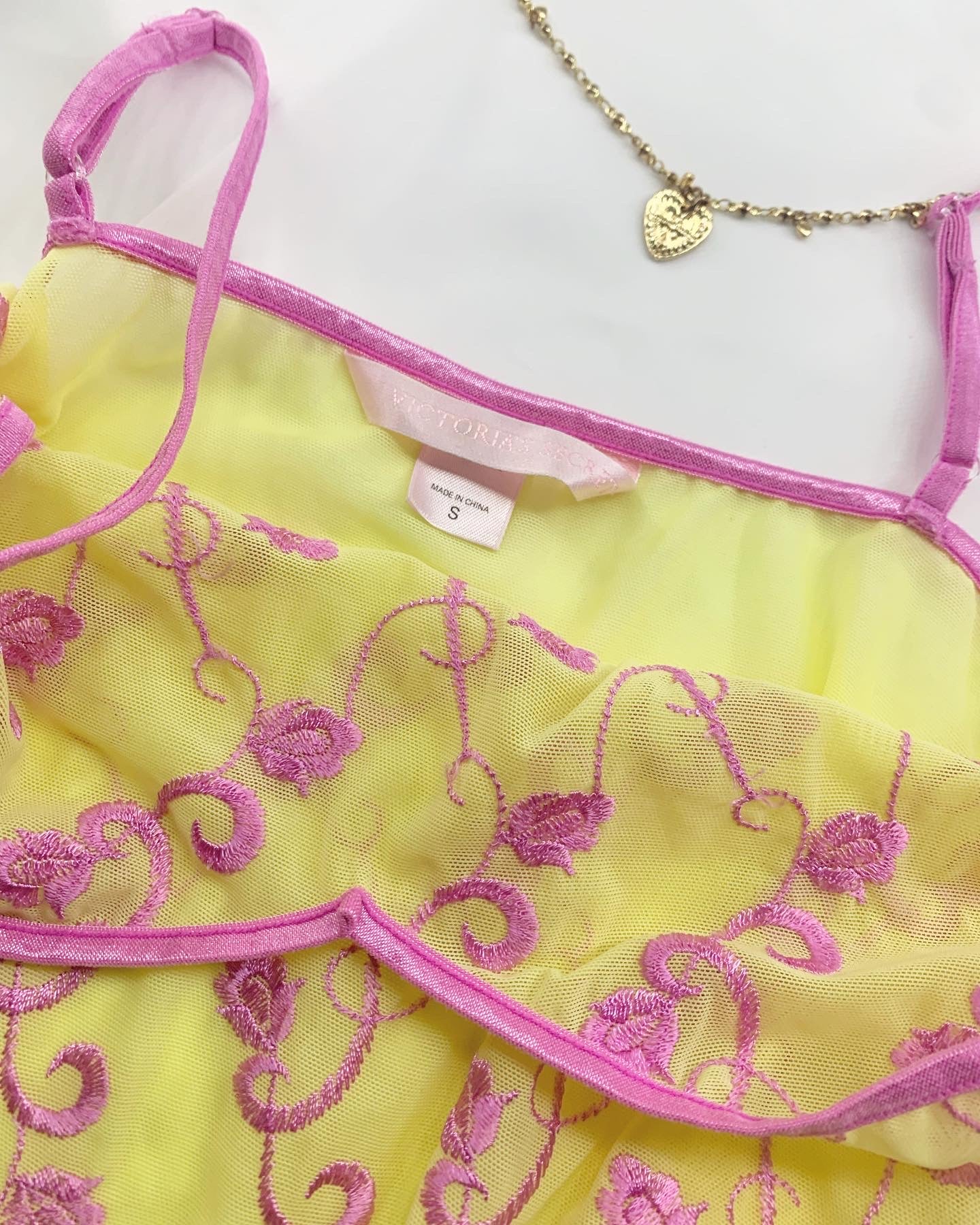 VS Yellow Pink Slip